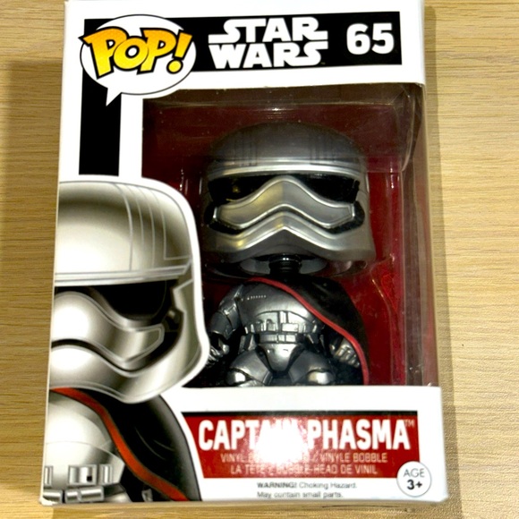 Captain Phasma #65 Funko Pop! Vinyl: Star Wars - Picture 1 of 5